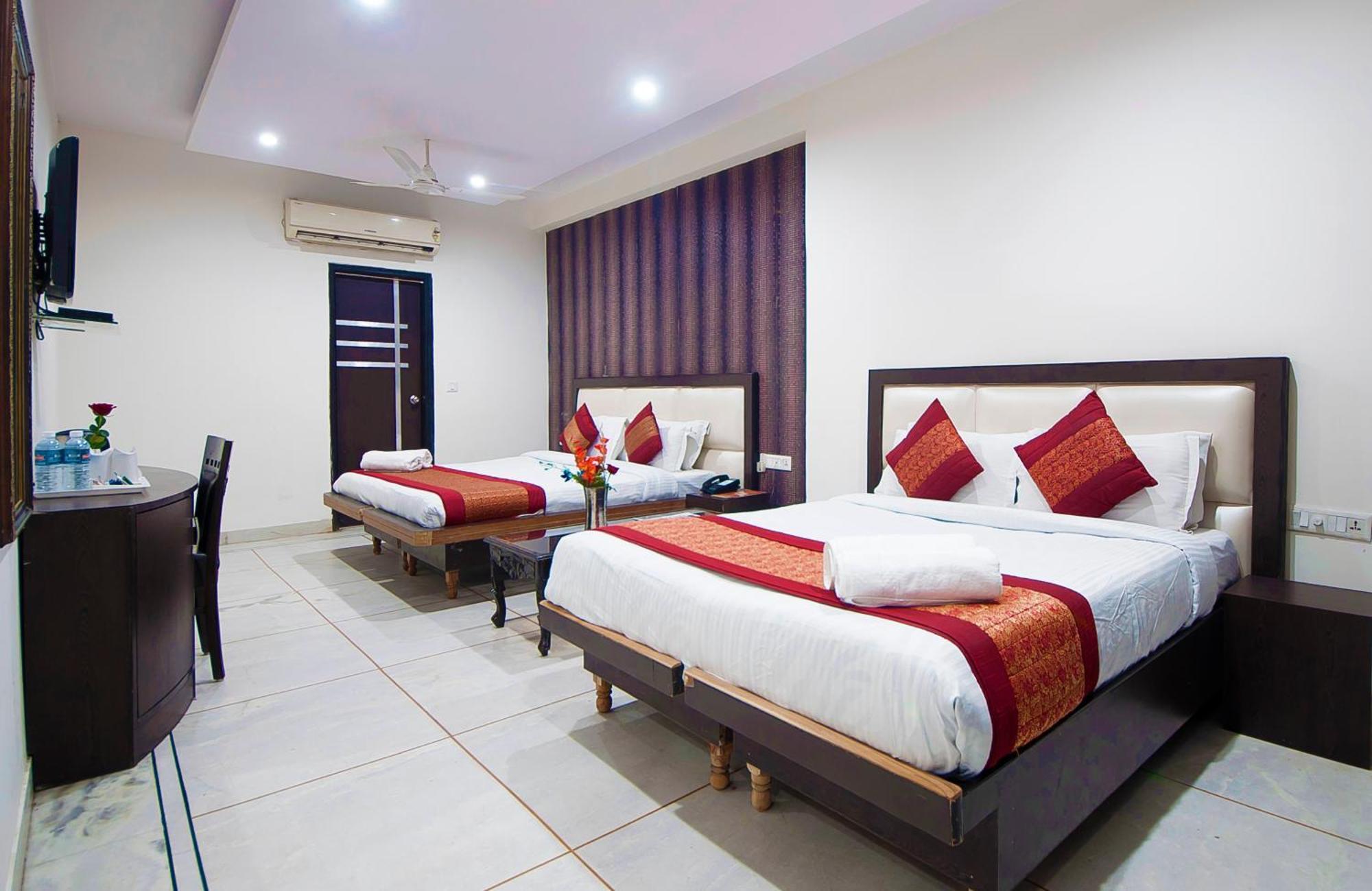 Hotel Apra Inn นิวเดลี ภายนอก รูปภาพ