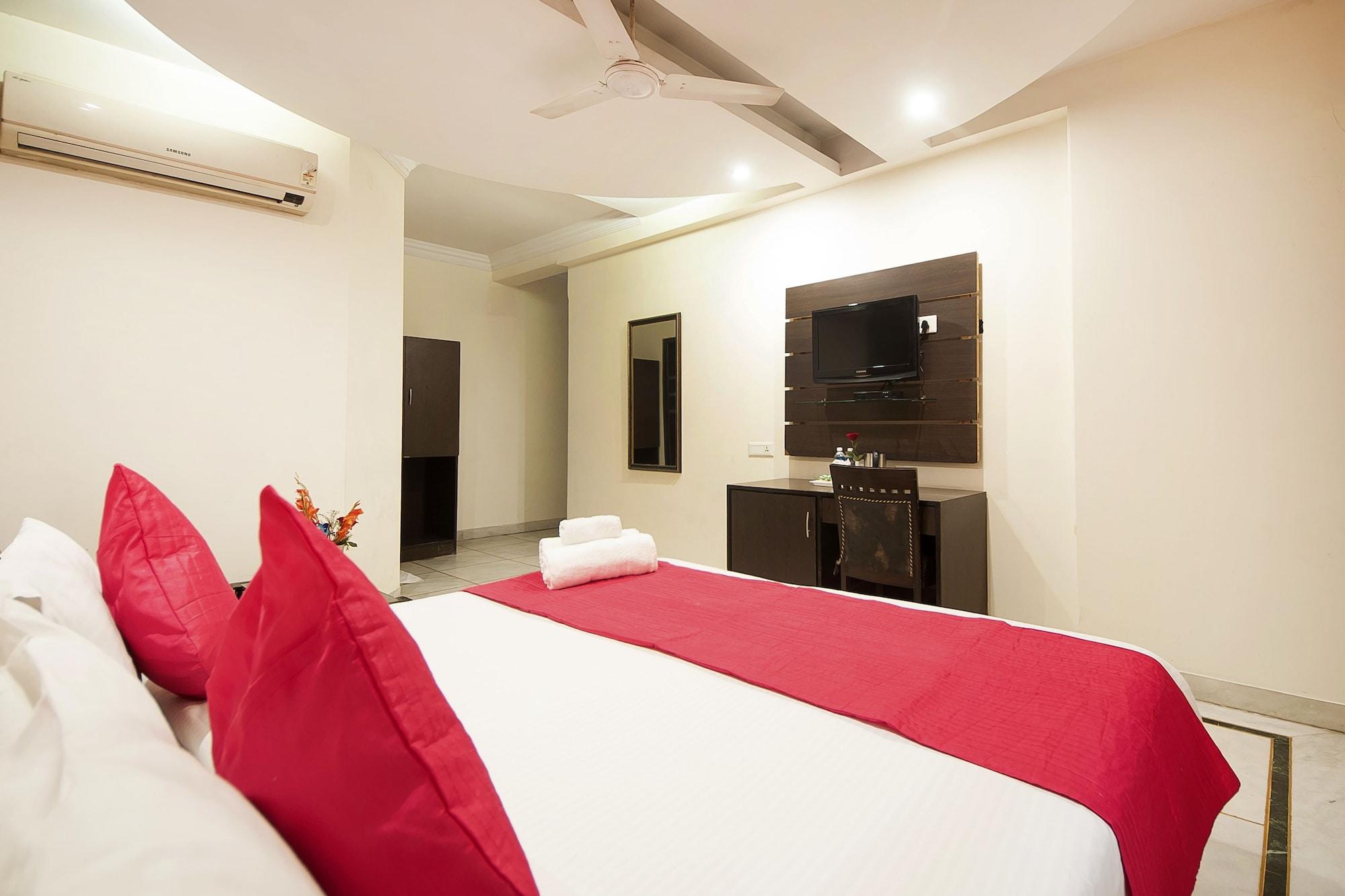 Hotel Apra Inn นิวเดลี ภายนอก รูปภาพ