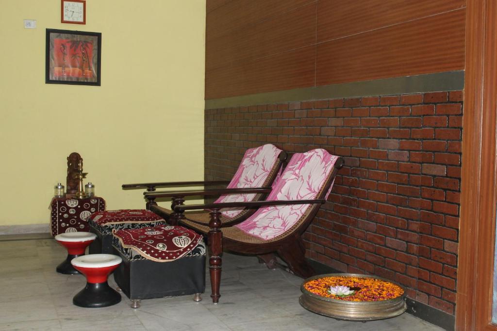 Hotel Apra Inn นิวเดลี ภายนอก รูปภาพ