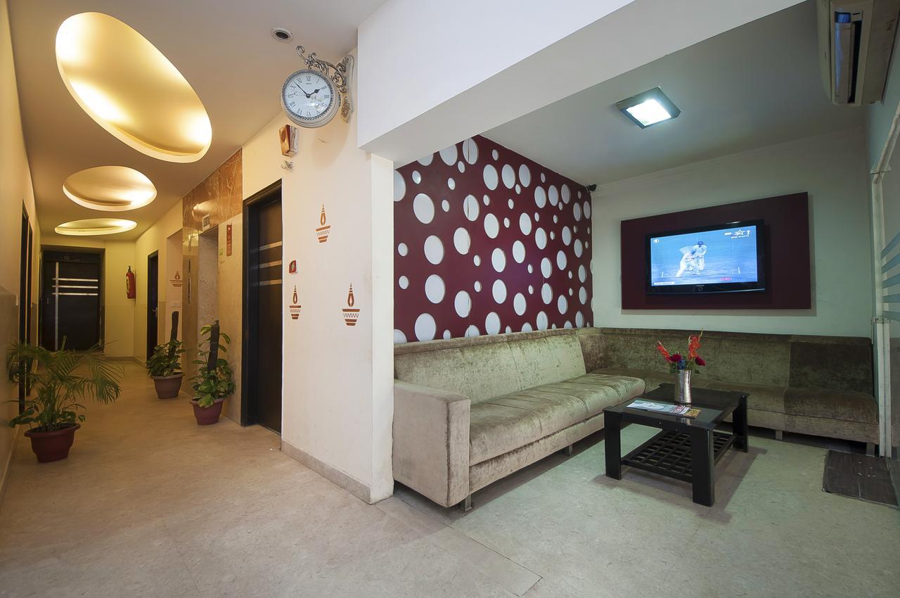Hotel Apra Inn นิวเดลี ภายนอก รูปภาพ