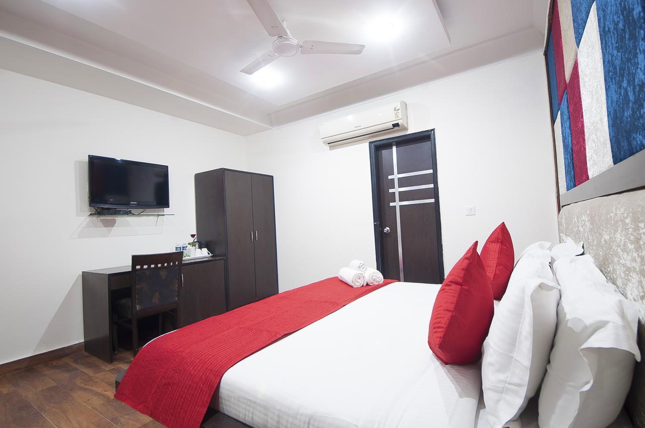 Hotel Apra Inn นิวเดลี ภายนอก รูปภาพ