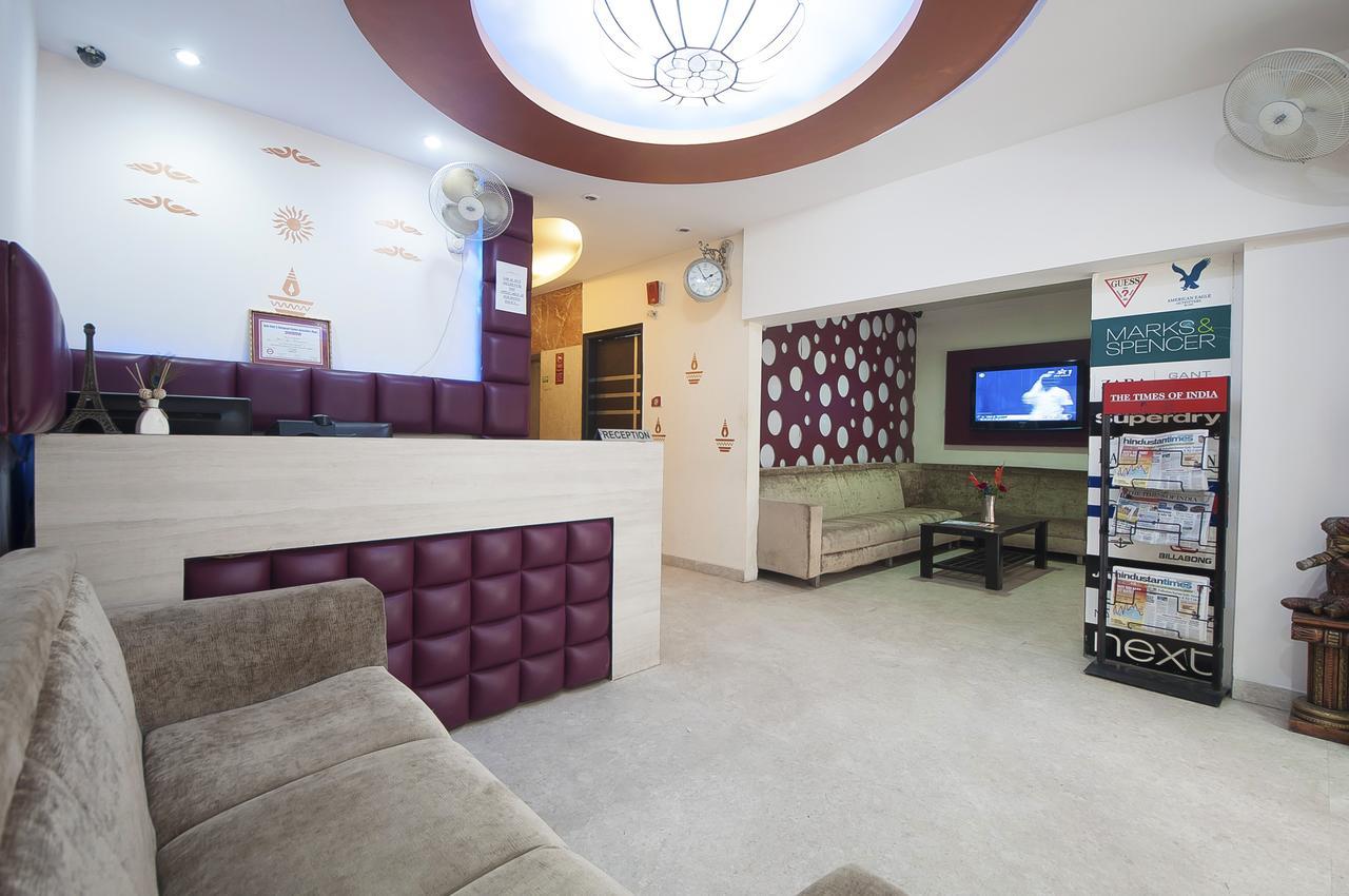 Hotel Apra Inn นิวเดลี ภายนอก รูปภาพ