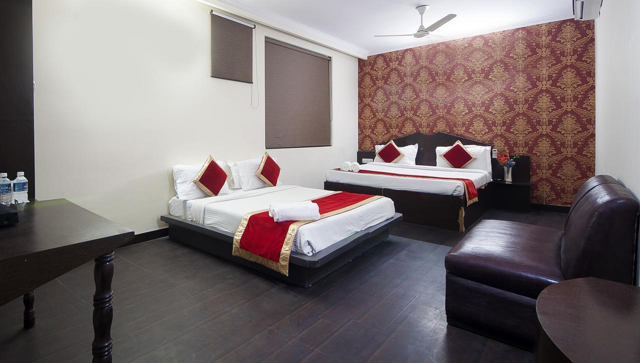 Hotel Apra Inn นิวเดลี ภายนอก รูปภาพ